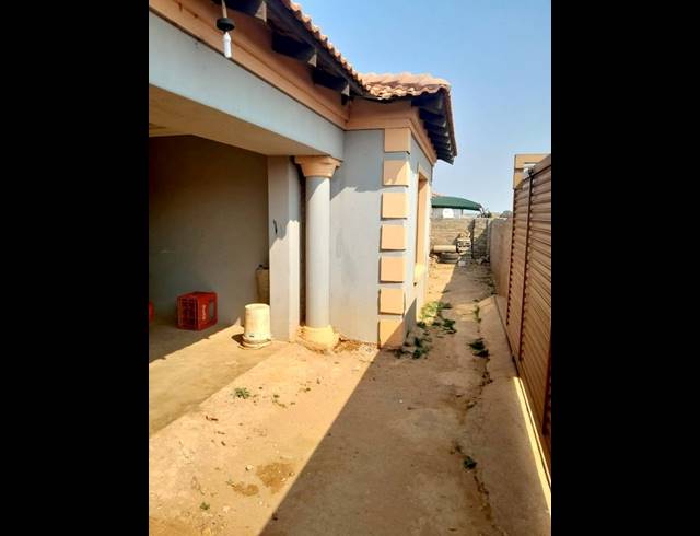 3 BEDROOM HOUSE FOR SALE IN MOHLAKENG